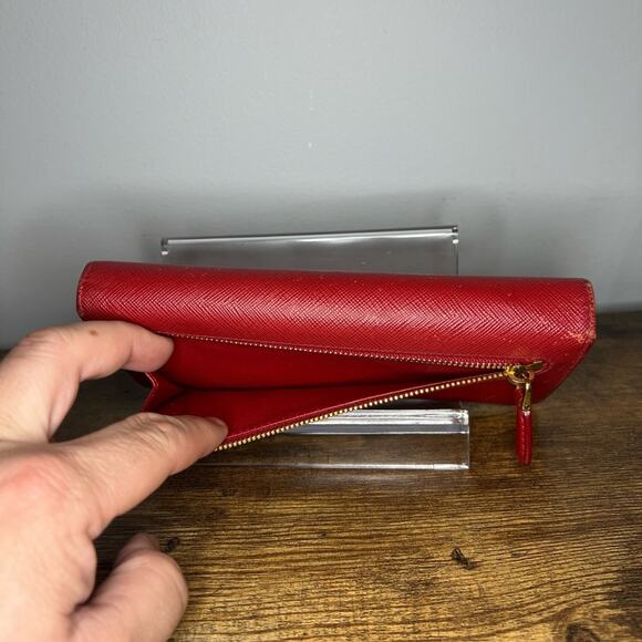 Prada Peonia Red Saffiano/Metal Wallet - Picture 3 of 13